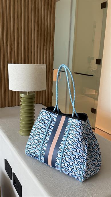 Mavi Desenli Cüzdan Aksesuarlı İthal Çanta