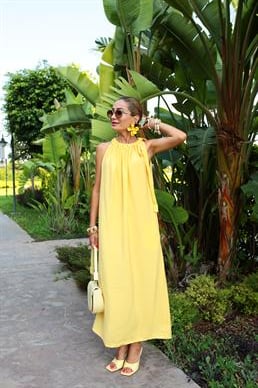 Omuzdan Bağlamalı Sarı Tensel Uzun Elbise