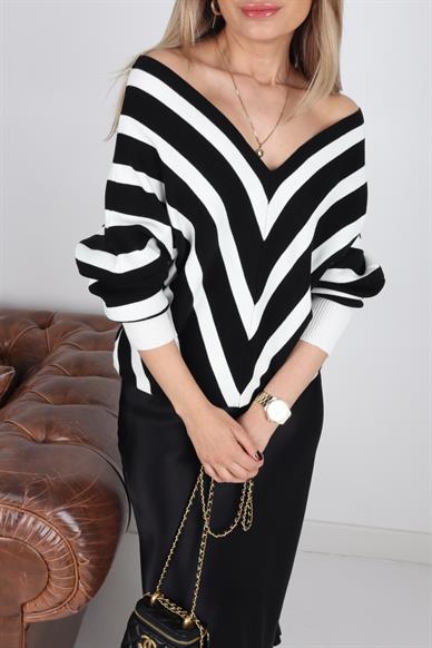 Ön Arka V Yaka Çizgili Triko Kazak