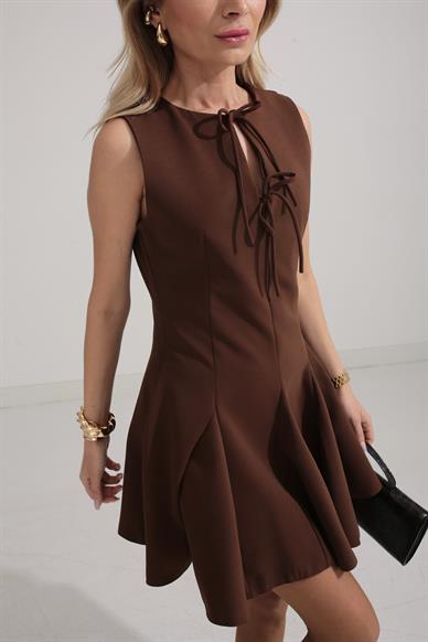 Önden Bağlamalı Kahve Kloş Elbise