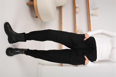 Önden Cepli Siyah Triko Jogger Pantolon