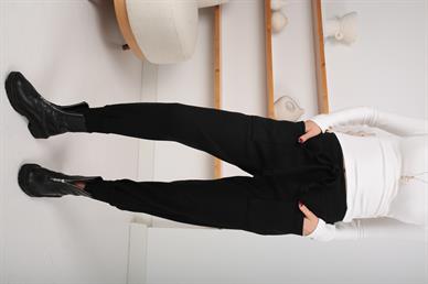 Önden Cepli Siyah Triko Jogger Pantolon