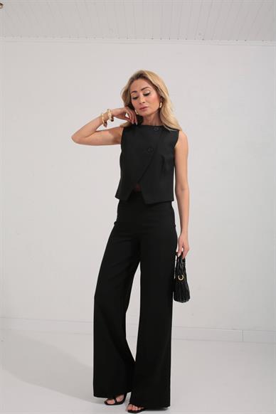 Önü Üçgen Siyah Takım