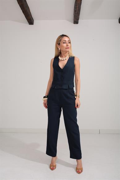 Önü Yırtmaçlı Lacivert Yelekli Keten Takım