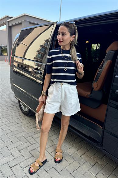 Örgü Kemerli Beyaz Keten Şort