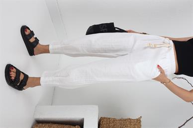 Paça Pilili Halat Kemer Beyaz Pantolon