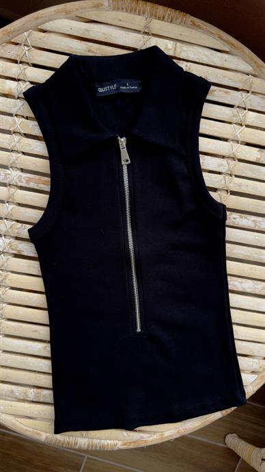 Polo Yaka Fermuarlı Siyah Fitilli Bluz