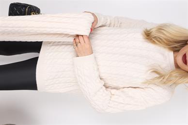 Saç Örgülü Ekru Şallı Kazak