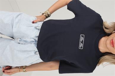 Sıfır Yaka Yazı Nakışlı Lacivert Tshirt