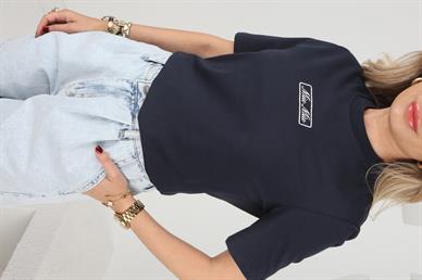 Sıfır Yaka Yazı Nakışlı Lacivert Tshirt