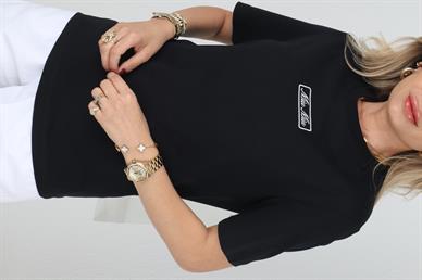 Sıfır Yaka Yazı Nakışlı Siyah Tshirt