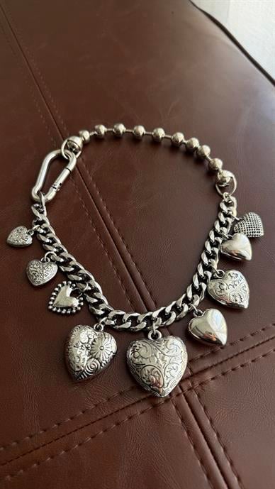 Silver Kalp Detay Kısa Kolye