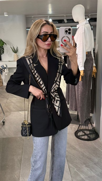 Siyah Bağcıklı Blazer Ceket