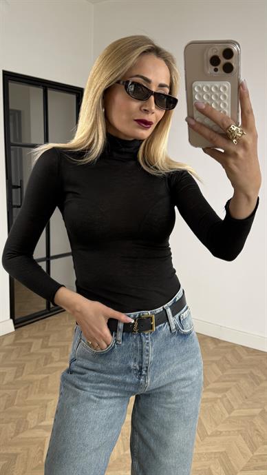 Siyah Boğazlı Tarnsparan Bluz