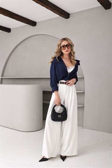 Siyah Çizgili Beyaz Bol Paça Pantolon