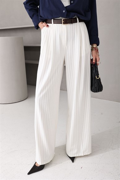 Siyah Çizgili Beyaz Bol Paça Pantolon