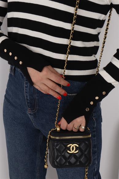 Siyah Çizgili İnce Triko Kazak