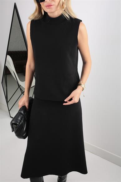 Siyah Etekli Örme Triko Takım