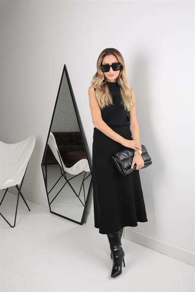 Siyah Etekli Örme Triko Takım