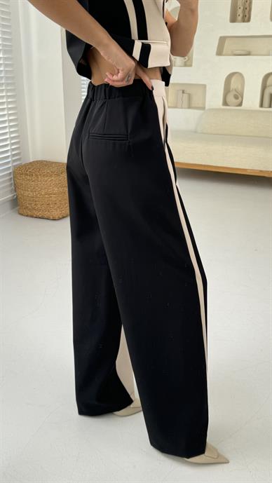 Siyah Garnili Üçlü Takım