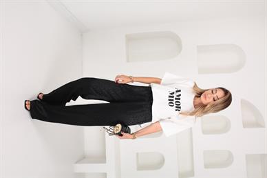 Siyah Jakarlı Bol Paça Saten Pantolon