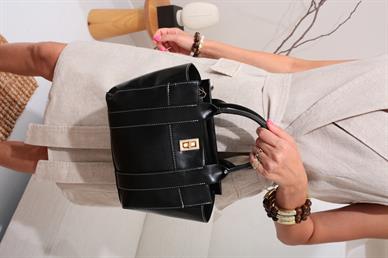 Siyah Kilit Detay El Çantası