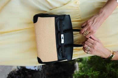 Siyah Kilitli Hasır Küçük İthal Çanta