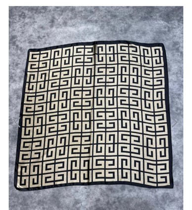 Siyah Monogram Desen Şal(90*90)