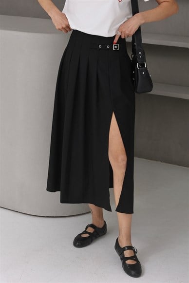 Siyah Pileli Derin Yırtmaçlı Etek