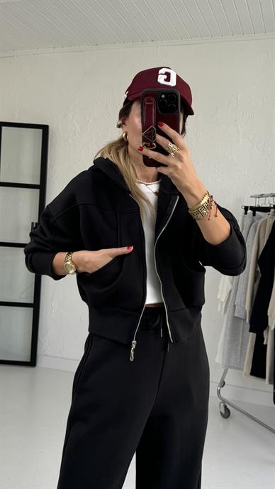 Siyah Robalı Kapişonlu Eşofman Takımı