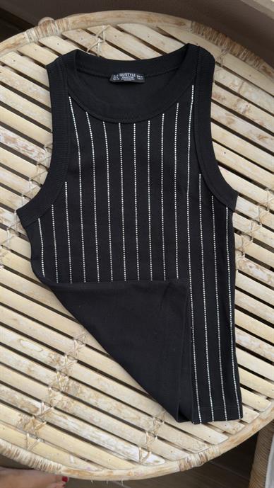 Siyah Sıralı Taşlı Fitilli Atlet