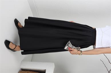 Siyah Uzun Balon Etek