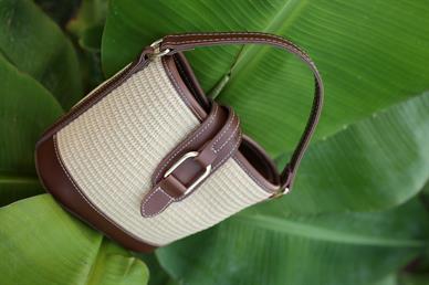 Taba Detay Hasır Kova Çanta