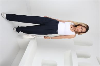 Taş Baskılı Havuz Yaka Beyaz Fitilli Atlet