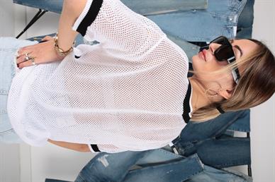 Taş İşli V Yaka Beyaz File Kazak