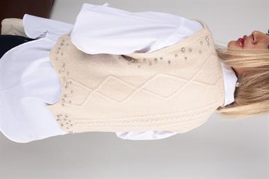 Taş İşli Yürütmeli Bej Süveter