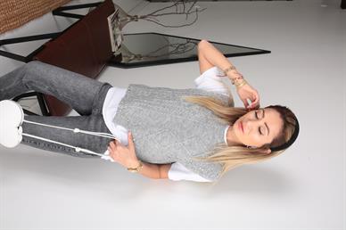 Taş İşli Yürütmeli Gri Süveter