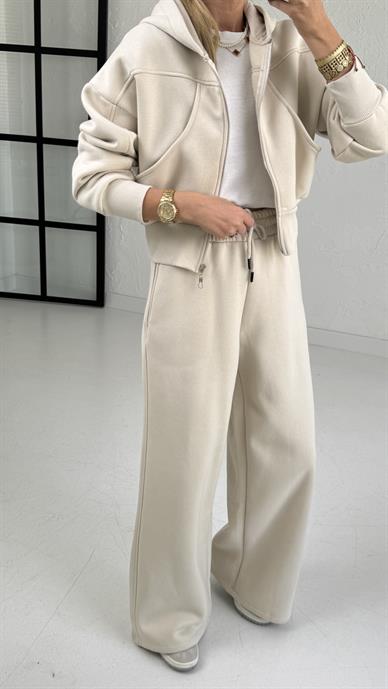 Taş Robalı Kapişonlu Eşofman Takımı