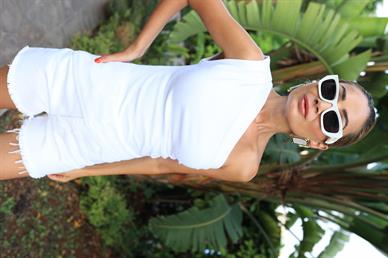 Tek Omuz Drapeli Beyaz Penye Bluz