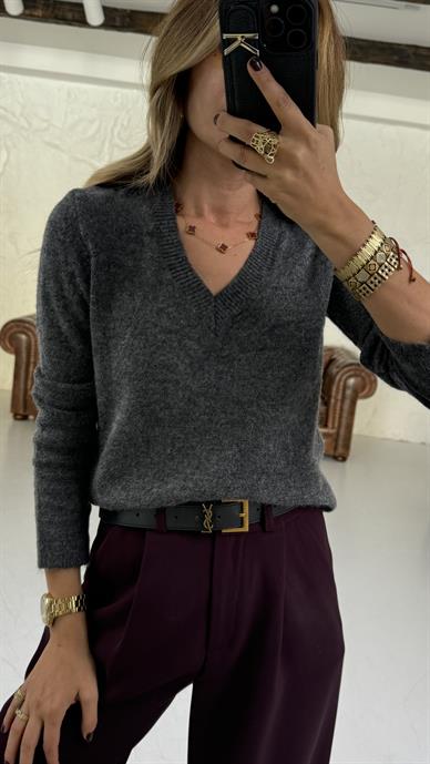 V Yaka Füme  Düz Basic Kazak