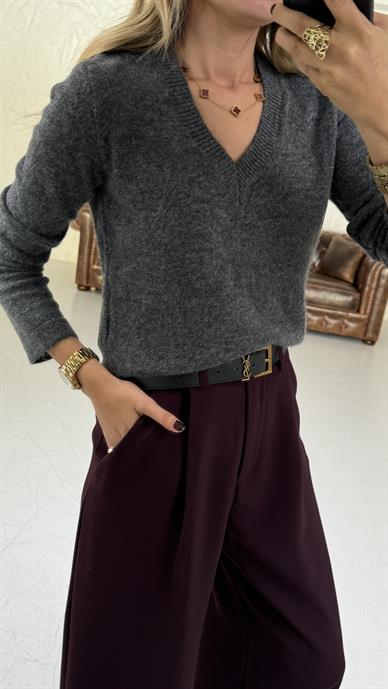 V Yaka Füme  Düz Basic Kazak