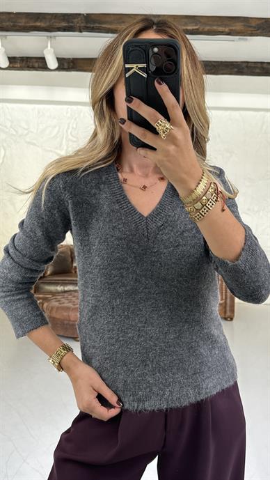 V Yaka Füme  Düz Basic Kazak