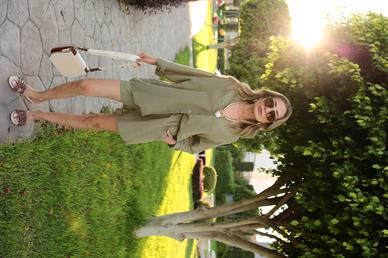 V Yaka Haki Keten Şort Gömlek Takım