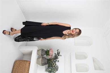 V Yaka Kalın Askı Siyah Uzun Elbise