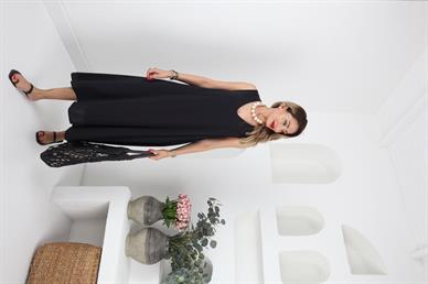 V Yaka Kalın Askı Siyah Uzun Elbise