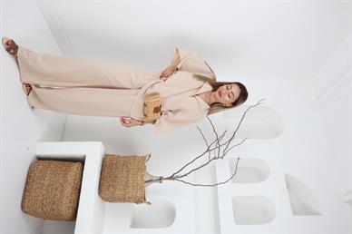 V Yaka Kolyeli Taş Pantolon Takım