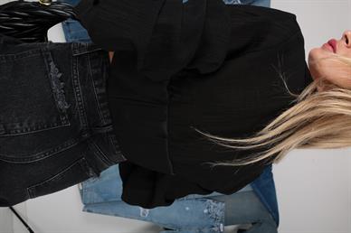 V Yaka Kopçalı Siyah Crop Gömlek