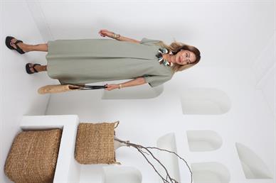 V Yaka Mint Renk Keten Elbise