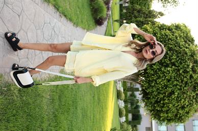 V Yaka Sarı Keten Şort Gömlek Takım