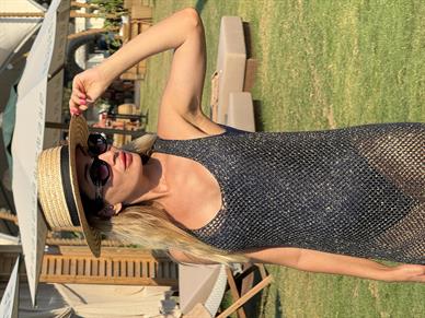 V Yaka Simli Ajurlu Triko Elbise